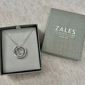 Zales Sterling Silver Interlocking Circle Necklace Brand NEW